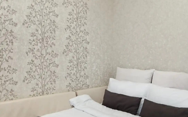 Apartamenty uyutnaya studiya ryadom s aeroportom Koltsovo Flat