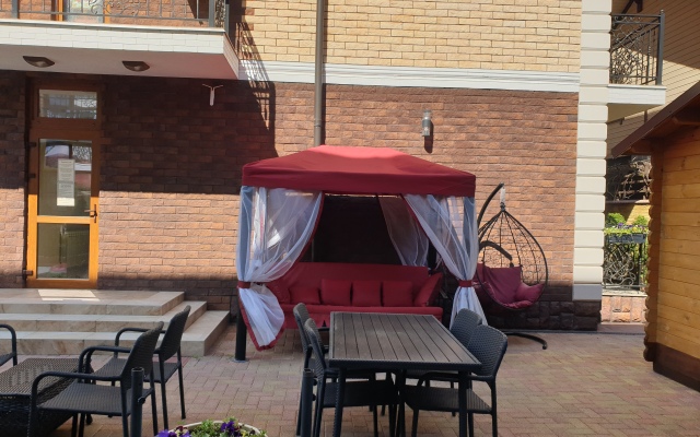 Celentano Mini-Hotel