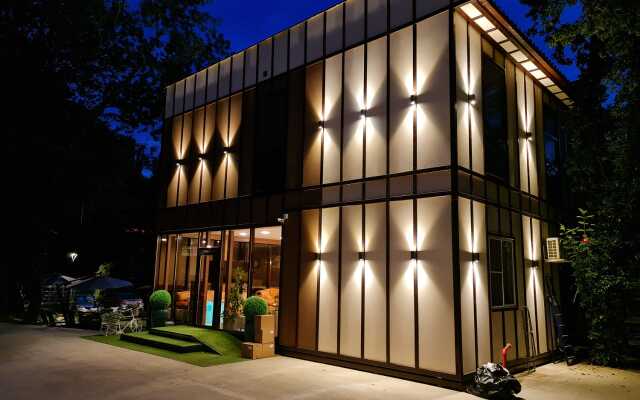 Delfin Holidej Park Hotel
