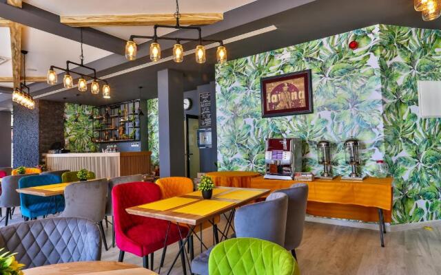 Del Medio Hotel