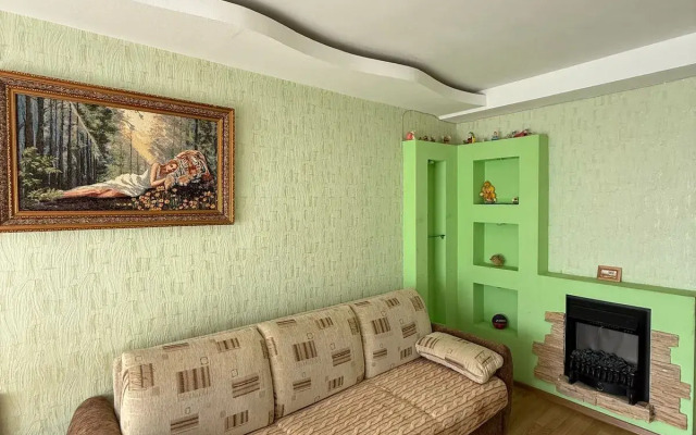 2-Kh komnatnaya Na Gorkogo 7 Flat
