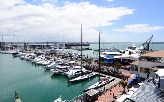 Auckland Harbour Central Apartments