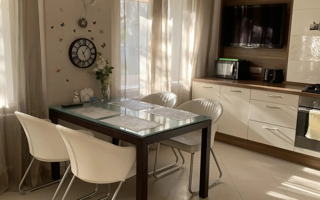 Квартира Улучшенные Апартаменты в Центре