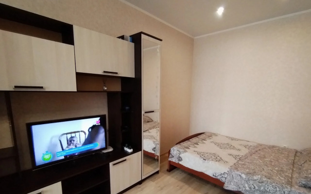 Na Ulitse Revolyutsii 3k1 Flat