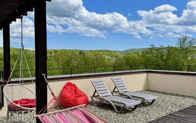 Semeynye Dvukhkomnatnye S Terrasoy Na Glavnaya 21K Apartments