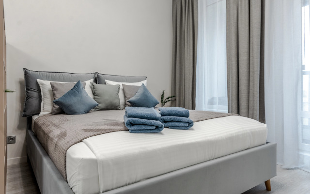 Prostornye u Nevy Apartments