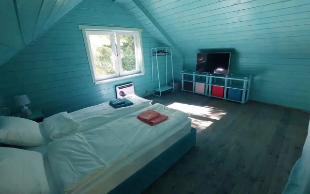 Частный дом в Заветах Ильича с голубой гостиной