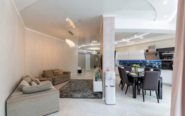 Na Krasnogvardeyskoy Ulitse, 38AlitA Flat