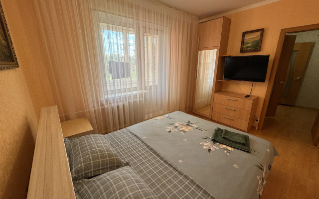 Na Ulitse Matrosova 46 Flat
