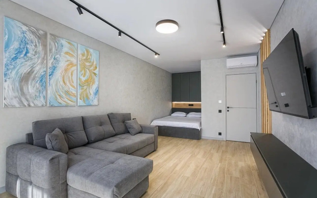 Апартаменты с бассейном в окружении леса и гор