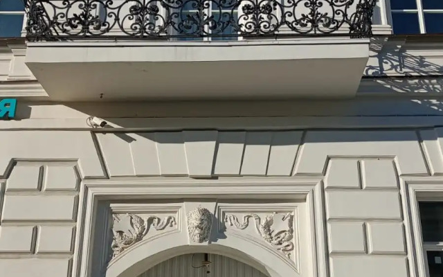 Markov Hotel