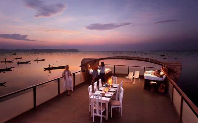 Kerala Houseboats Hotel