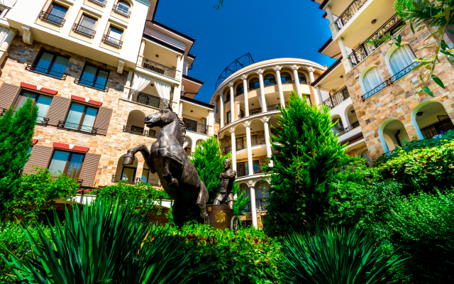 Esteban Apart-Hotel