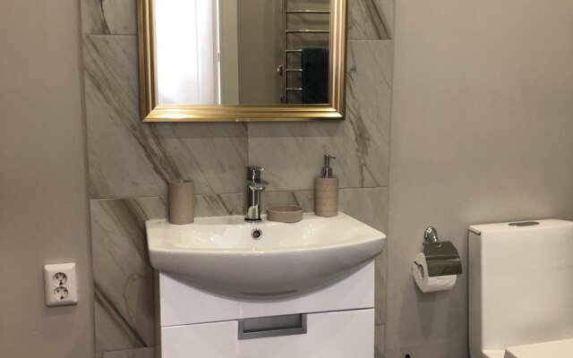 Квартира Вокзал, Галактика 2к