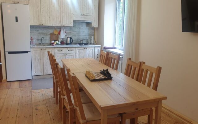 Petit Dilijan Guest House