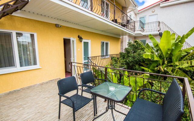 Natali Guest House