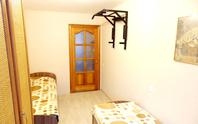 Apart Inn Spartaka 18 / 3-Komnatnye / 3 Etazh Apartments