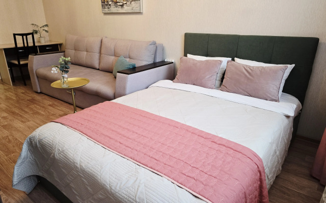 Квартира рядом с торгово-развлекательным комплексом Айсберг