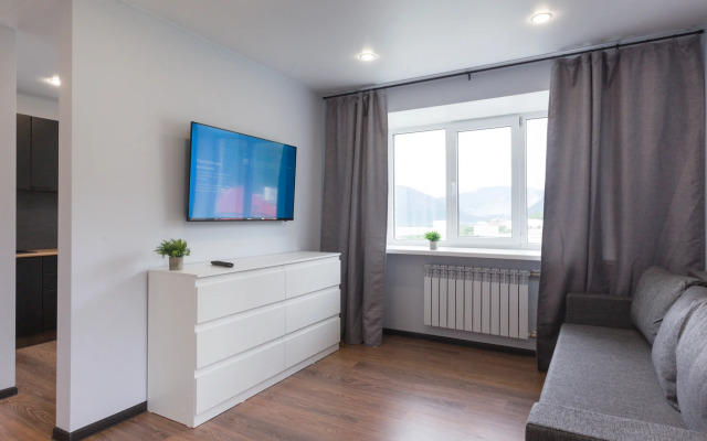 Uyutnaya 1-K S Potryasayuschim Vidom Na Gory Flat