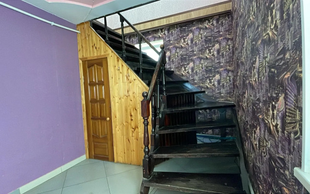S Bilyyardom i Mangalom Private House