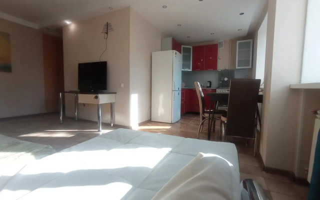 Uyutnaya trekhkomnatnaya na Tulaka Flat