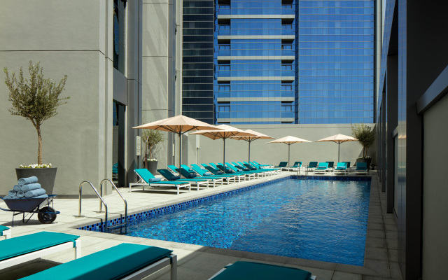 Rove Dubai Marina Hotel