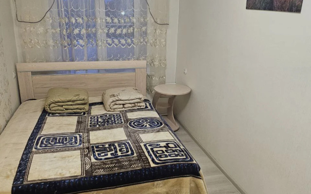 L.V.Hotels na Oruzheynoy 1 Flat