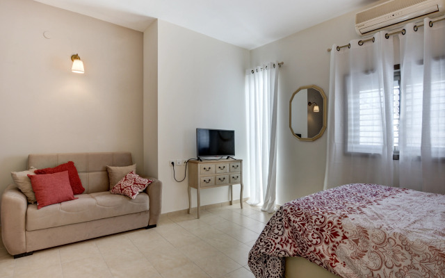 V&V Boutique Apartments Near The Beach