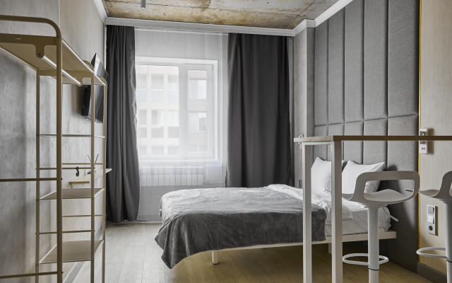 Kumo Hotel