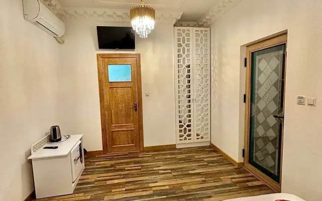 Butik-' Rizo