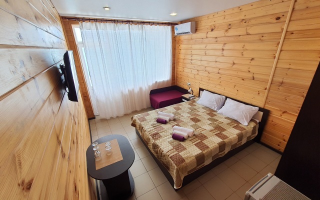 SeaLoo Hotel