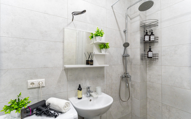 Prostornye s Panoramnym Balkonom ot LetoApart Apartments