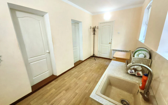 Na Ulitse Izobilnaya 19B Private House