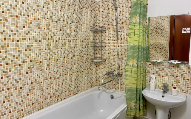 Апартаменты 1к В Гости на Строителей, 88б