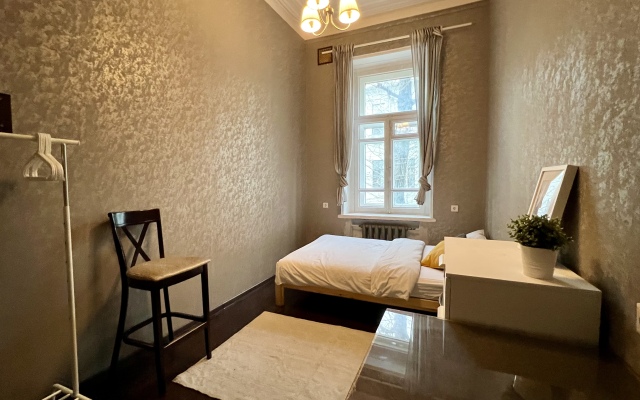 Меблированные Комнаты в Доме Булгакова (2)