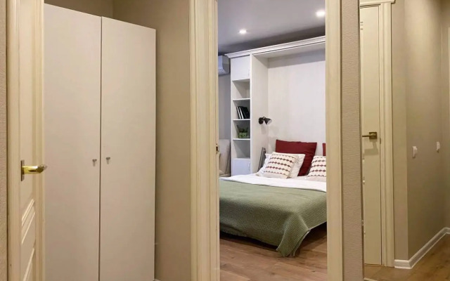 Flat Ryadom s Kremlem