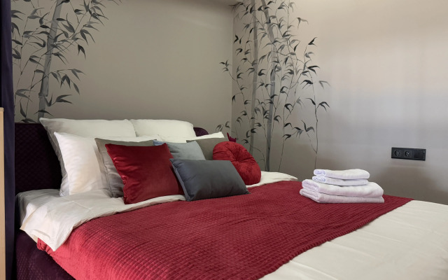 Апартаменты Комфортная двухуровневая студия рядом с метро ЗИЛ