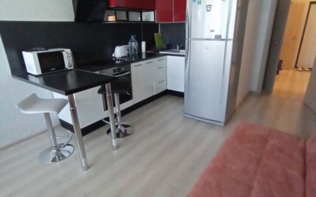 Yevrodvukhkomnatnaya na Revolyutsii 52 B Flat