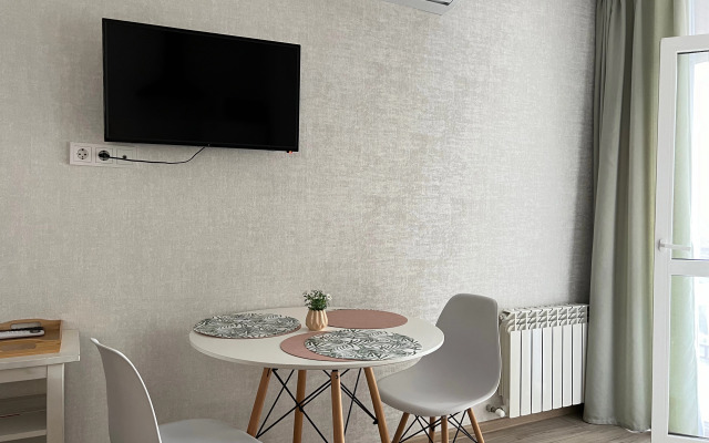 V 100 m ot Morya Centralnoy Sochi Flat