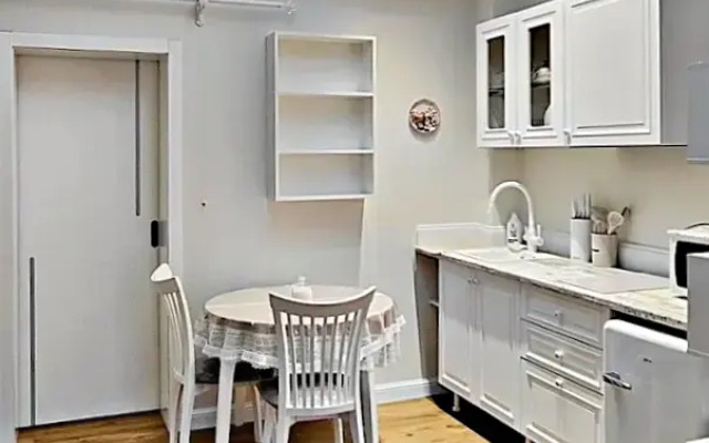 Апартаменты на Декабристов 5