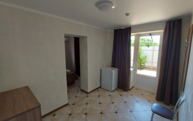 Tsentralnyij Guest House