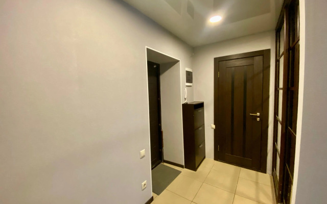 Dvukhkomnatnaya ryadom s Mamayevym Kurganom Flat