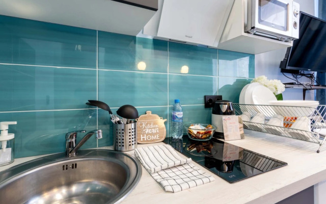 Апартаменты Студия с Кухней с Дизайнерским Ремонтом