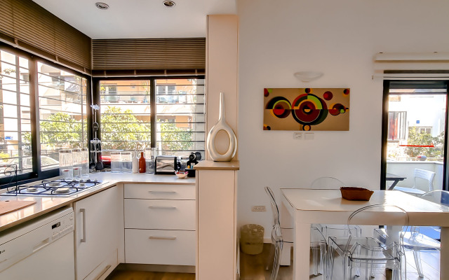 Apt Nacre Apartments