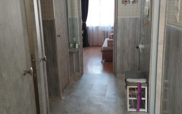 V Akademgorodke Flat