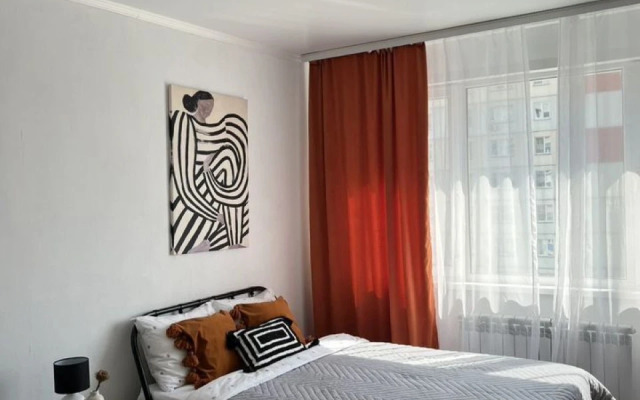 Stilnaya, Uyutnaya, Svetlaya S Kachectvennym Sepvisom Flat