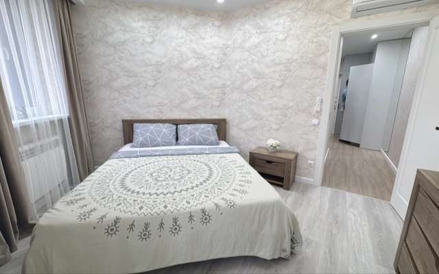 Dvuhkomnatnye  Morskaya Simfonya-2, s vannoj , s vidom na bassejn dlya bol'shoj sem'i Apartament
