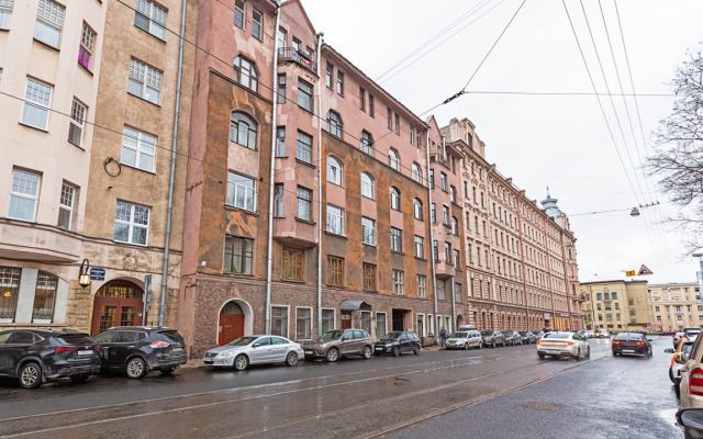 Апартаменты Бирюза и Подсолнух ВПитер на сутки 1