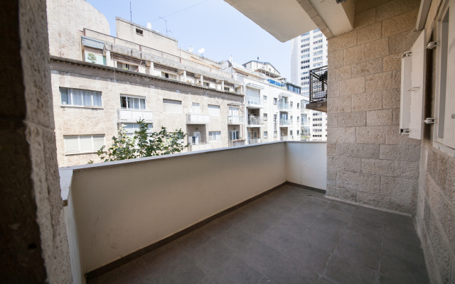 Jonathan In Ben Yehuda Apart-Hotel