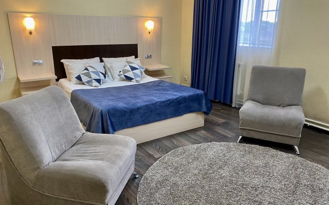 12 Futov Hotel